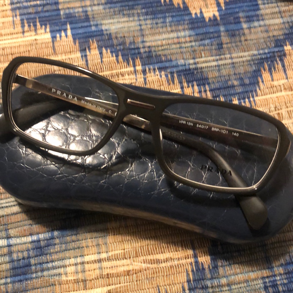 Prada Readers